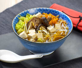 Zuppa di tofu e verdure