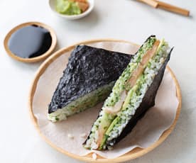 Sandwich de sushi (Onigirazu)