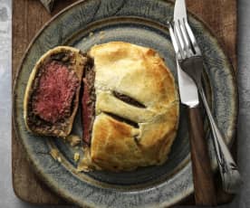 Individual Beef Wellingtons with Red Wine Jus