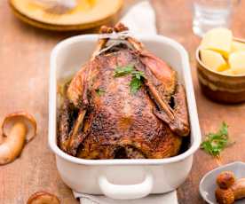 Kaczka nadziewana farszem mięsno-grzybowym