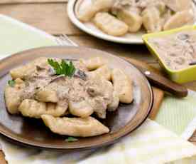 Gnocchi z topinamburu z sosem grzybowym