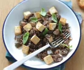 Menu veggie - Compotée d’aubergines aux câprons et au tofu grillé 