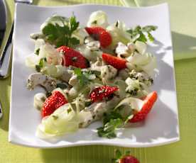 Erdbeer-Gurken-Salat mit Hähnchen