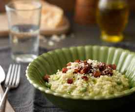 Risotto z zielonym groszkiem i boczkiem