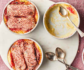 Crème brûlée au champagne et biscuits roses de Reims