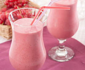Smoothie de coco y frutos rojos