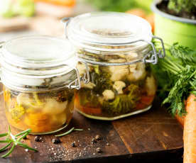 Pickles de legumes fáceis e rápidos