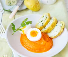 Huevos mollet, puré de zanahoria y panecillos de coco al vapor