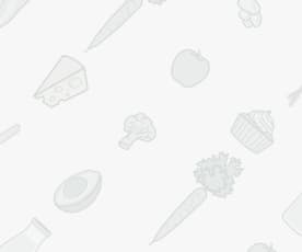 Baguette mit Kräutern und Knoblauch