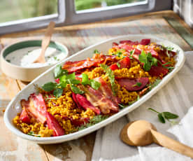 Pflaumen-Bulgur mit Honig-Speck