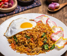 Traditional fried rice (Nasi Goreng Tek-Tek)