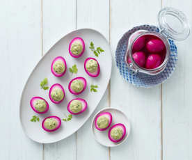 Beetroot and avocado eggs