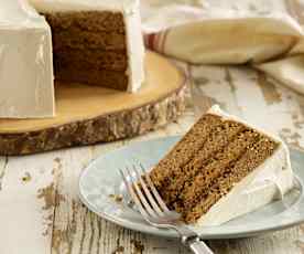 Pumpkin Spice Cake with Maple Buttercream 