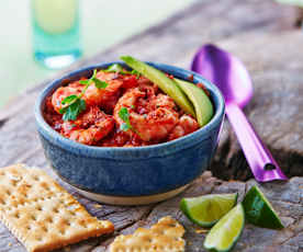Chłodnik pomidorowy z kolendrą i krewetkami po meksykańsku