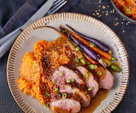 Entenbrust mit Orangensauce und Süßkartoffel-Sesam-Stampf