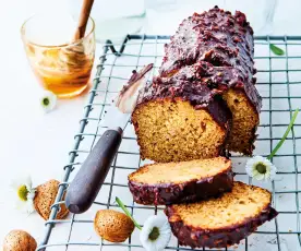 Cake aux miel, chocolat et amandes