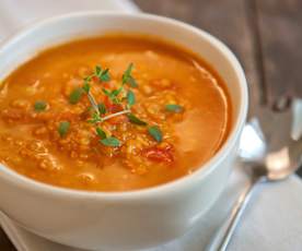 Zupa z czerwoną soczewicą