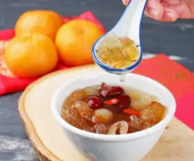 Red Date Longan Peach Gum Dessert