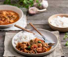 Pomidorowy gulasz z kurczaka z fasolką szparagową