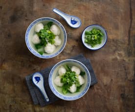 Yu wan tang (fish ball soup)