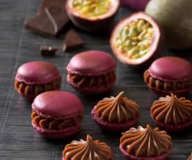 Lila Macarons mit Maracuja-Schokoladen-Ganache