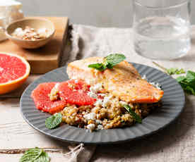 Lachs mit Grapefruit-Quinoa