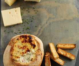 Pão recheado com queijo e alho-francês