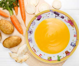 Polévka s mrkví, petrželí, celerem a bramborem