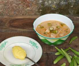 Muamba de ginguba com galinha e funje de milho
