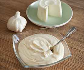 Dressing czosnkowy z serkiem ricotta