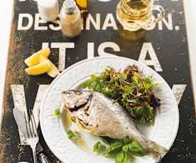 Dourada com manjericão