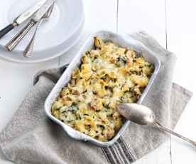 Massa com espinafres e fiambre no forno