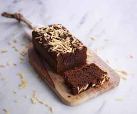 Bolo de amêndoa e alfarroba