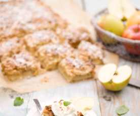 Jablečný koláč s drobenkou z těsta