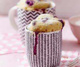 Vanille-Heidelbeer-Mug-Cakes