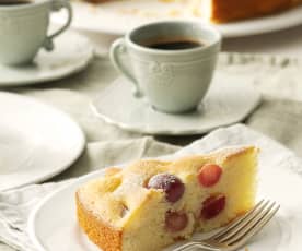 Red Grape and Olive Oil Cake