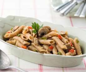 Massa integral com legumes salteados