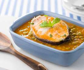 Guisado de ervilhas com postas de pescada
