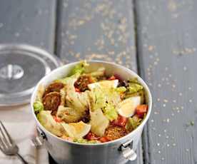 Salada com mini-hambúrgueres de atum