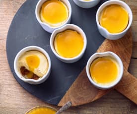 Mini Cheesecakes with Mango Purée