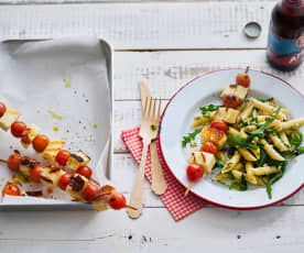 Brochettes tomates-halloumi et salade de pasta