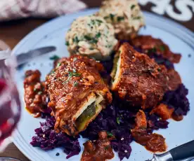 Vegan Roulades with Dumplings and Red Cabbage