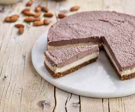 Cheesecake de açaí e frutos secos