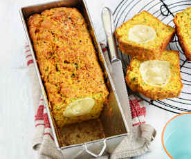 Cake aux carottes, persil et chèvre