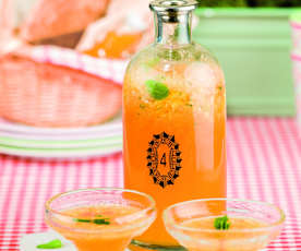 Sangria de frutos tropicais