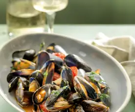 Mussels in spicy tomato sauce