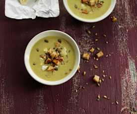 Creme de brócolos e queijo camembert