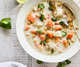 Curry vert de poulet à la patate douce et aux pois chiches