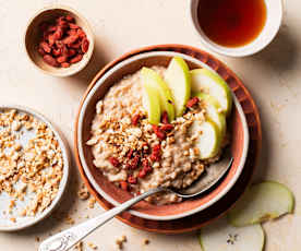 Gruau végane aux fruits et à la cannelle