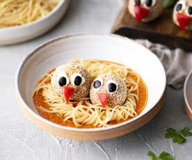 Albondigas de lentejas con espaguetis en salsa de tomate